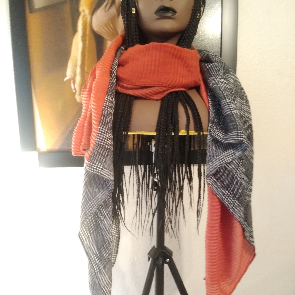 Please welcome my new model Fatima for sale is the scarf she winter time fine - Picture 4 of 14